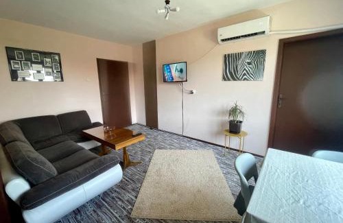 Svishtov Appartement | Къща за гости САРАЯ Ретро стил
