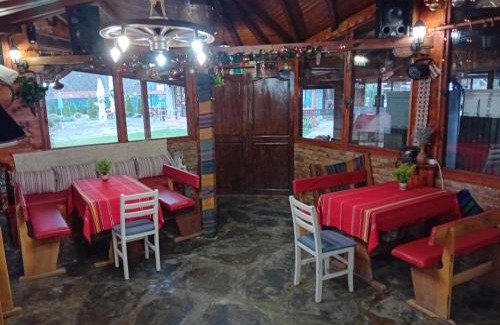 Slivek Maison | Къща за гости "Там край реката "