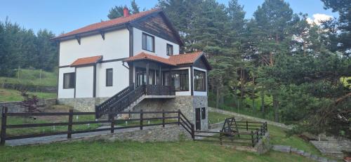 Dospat Maison | Лунен залив