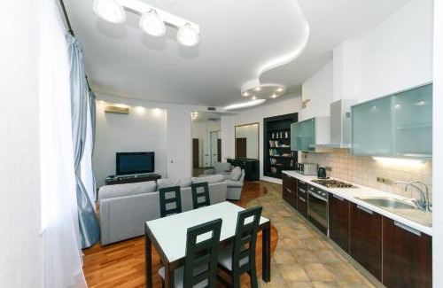 Khreshchatyy Yar Appartement | Майдан провулок Музейний 8-Б