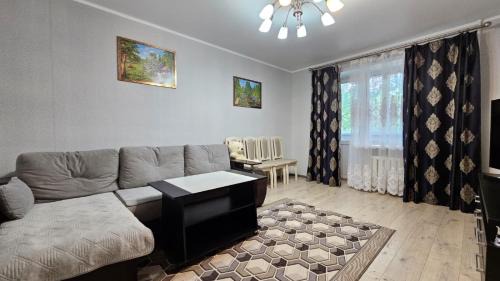 Uralsk Appartement | Просторная 2-комнатная квартира в Центре Уральска