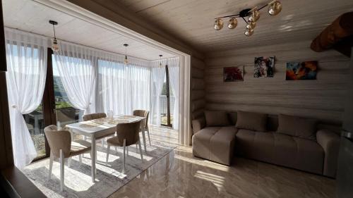 Mizhhirya Appartement | Садиба Кичера та Кичера Еко