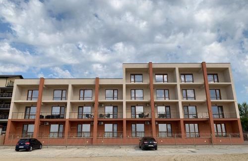 Karolino-Bugaz Hôtel | Три Слона