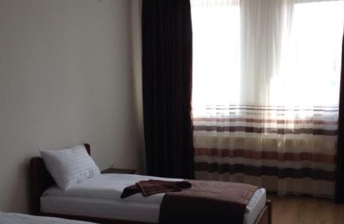 Uman Hôtel | Турист