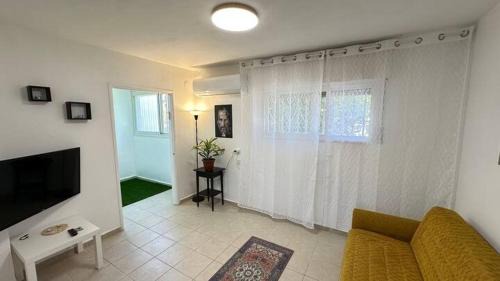 Nahariya Appartement | Уютная и светлая квартира с балконом рядом с ТЦ STAR
