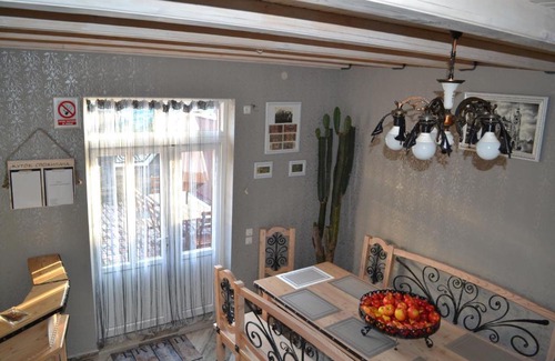 Mukachevo Hôtel | У Гуцула