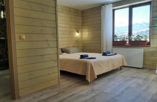 Pilipets Maison | У Мирослави