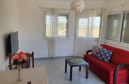 Avnei Eitan Maison | אדמה ברמה
