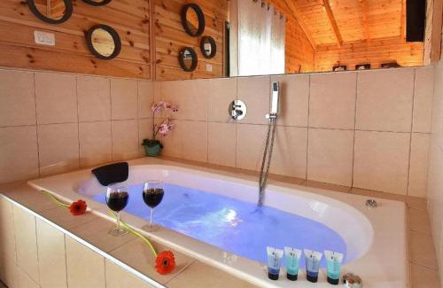Tiberias Cabine | אחוזת חוף כנרת kinneret village