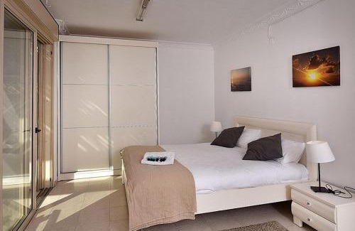 Tiberias Cabine | אחוזת חוף כנרת kinneret village