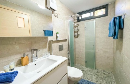 Sha'al Maison | למרגלות תל שיבן