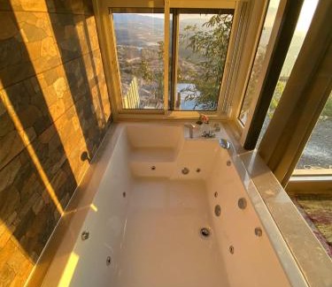 Majdal al-Shams Chalet De Ski | בקתה בגלקסיה