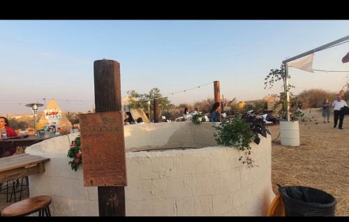 Nevatim Chalet De Ski | בקתה מעץ בחווה farm B'H