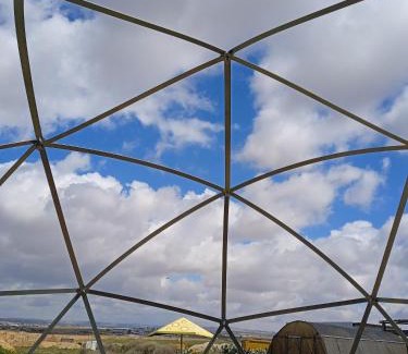 Nevatim Chalet De Ski | בקתה מעץ בחווה farm B'H