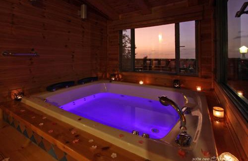 Mateh Asher Cabine | בקתות מול השקיעה