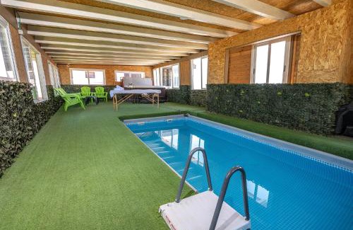 Beit Jann Appartement | בקתות עץ מעל העננים - אירוח דרוזי - בקתות כפריות עם נוף מהמם ובריכה משותפת