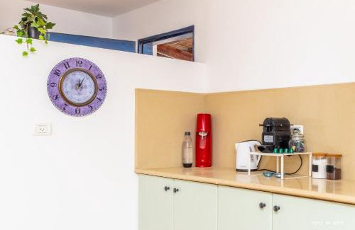 HaBonim Appartement | דירה קסומה עם נוף לים
