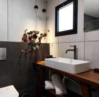 Rishon LeTsiyon Appartement | דירה שקטה ומעוצבת עם ג'קוזי במרכז ראשלצ