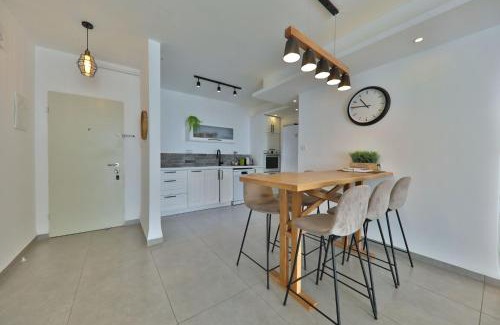 Kiryat Yam Appartement | דירות קו ראשון לחוף - Apartments First line to the Beach