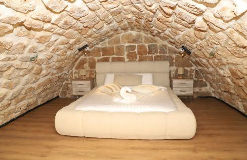 Acre Old City Lit Et Petit-Déjeuner | האבן והים - סוויטה מהממת עם ג'קוזי בעיר העתיקה עכו