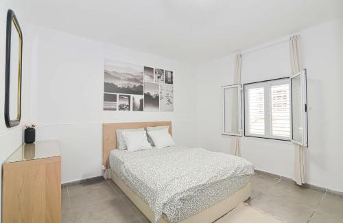 Hadera Appartement | הדירה בלבן