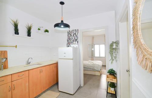 Hadera Appartement | הדירה בלבן