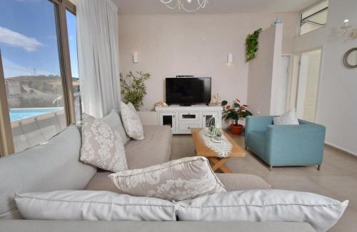 Kerem Ben Zimra Appartement | וילה לוזון - וילה מקסימה עם בריכה פרטית בכרם בן זמרה