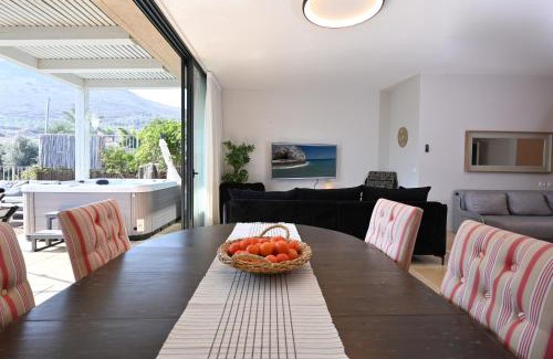 Migdal Maison | וילה שירת הארבל מבית "חלום עולמי" Shirat Arbel Villa
