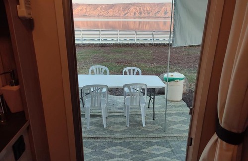 Tiberias Autre | טבע של קרוואן