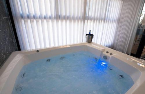 Haifa Appartement | מבנים בים 75-26 Suites at sea