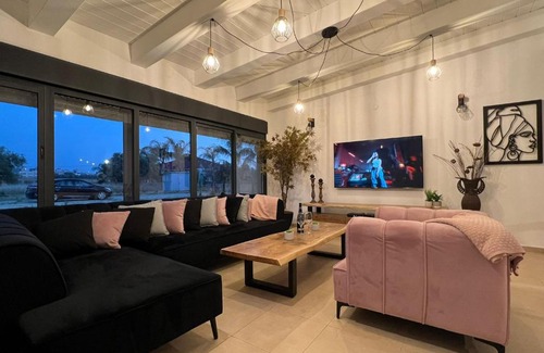 Gilboa Maison | נופש בגלבוע