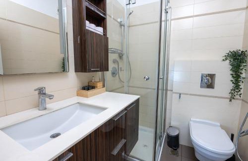 Netanya Appartement | פנטהאוז שמיים - דירות יוקרתיות על הים עם ממד,גקוזי פרטי, בריכה ונוף פנורמי לאוקיינוס