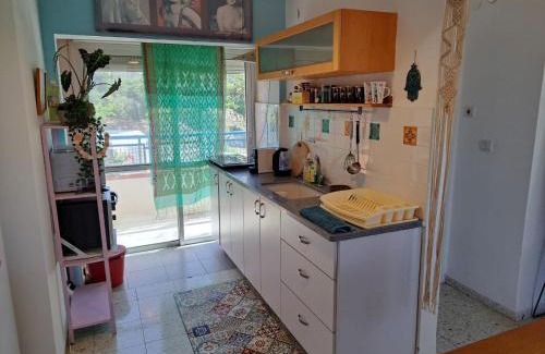 Kfar Vradim Appartement | צימס - דירת אירוח בגליל עם מרפסת