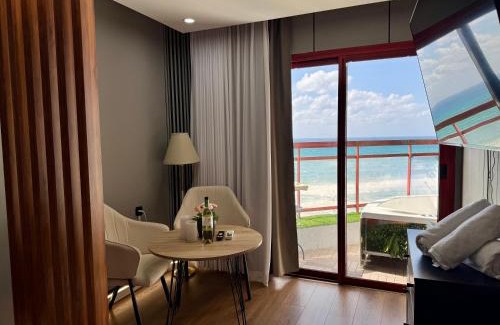 Netanya Appartement | קו המים-אמבט ספא במרפסת על הים, בית קפה בלובי Waterline studio sea view Spa tub on the balcony