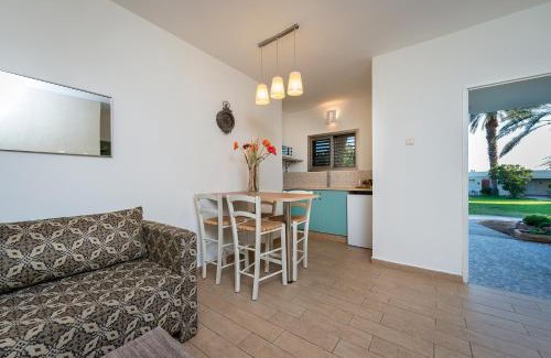 Hevel Eilot Hôtel | קיבוץ אילות - חדרי אירוח עם בריכה משותפת