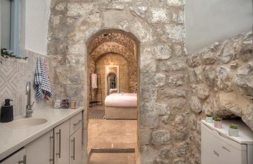Artists Colony Hôtel | קשתות - מתחם אבן בצפת העתיקה - Kshatot - Stone Complex in Old Tzfat