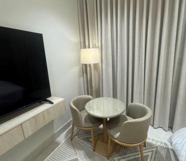 As Salamah Appartement | أكابر