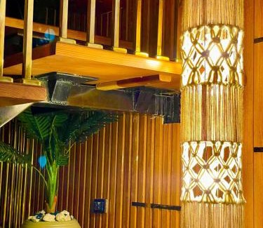 Al Duqqi Appartement | إقامة فاخره في دوبلكس مجهز راقي