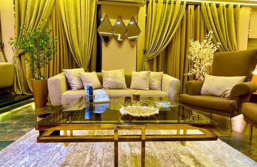 Al Duqqi Appartement | إقامة فاخره في دوبلكس مجهز راقي