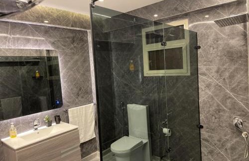 Al Duqqi Appartement | المهندسين