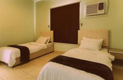 Taif Appartement | الوسام شقة كبيرة 4 غرف نوم وصالة وشرفة-بلكونة- Large apartment with 4 bedrooms, a living room and a balcony