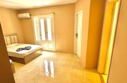Borg el Arab Chalet De Ski | رووف غرفتين بإطلالة بحرية رائعة