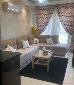 Al-'Amriyah Chalet De Ski | شالية بورتو جولف مارينا الساحل الشمالى