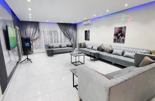 Durrat Al-Arous Chalet De Ski | شاليه في البردايس لافونتين باقل الاسعار علوي