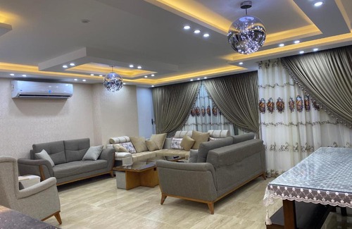 Al Duqqi Appartement | شقة الخليج