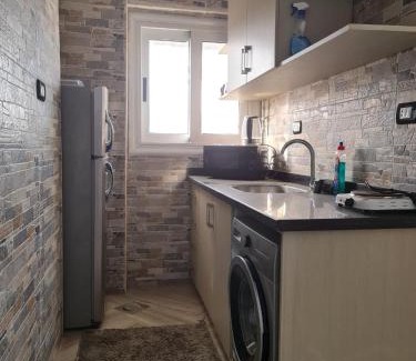 Al-Jumruk Appartement | شقة فاخرة مكيفة تري البحر مباشرة