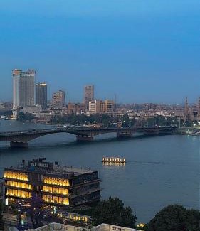 Oula Appartement | شقة فندقية اطلالة عالنيل بالكامل في قلب القاهرة بجوار الفورسيزون