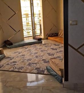 Ad-Darb al-Ahmar Appartement | شقة كبيره و انيقة بجانب مسجد الأزهر و مقابل مسجد الحسن و الحسين