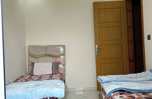 Ksar el-Kebir Maison | شقة مفروشة للكراء اليومي بالقصر الكبير تتتكون من صالة، غرفتين نوم ، حمام ،مطبخ