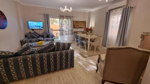 6th of October City Appartement | شقه دوبلكس فندقيه فخمه